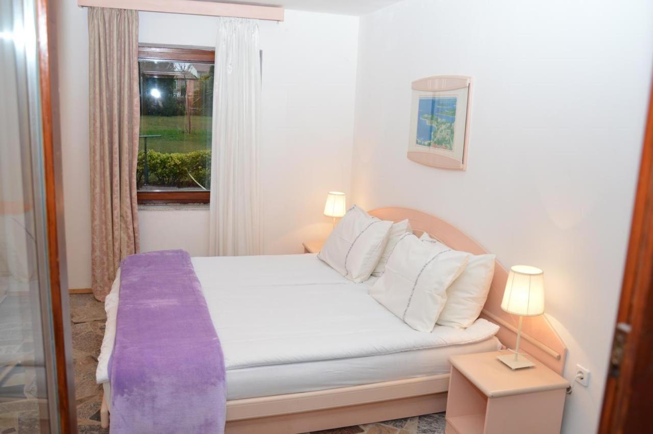 Apartments Agata Nova Vas  Eksteriør bilde